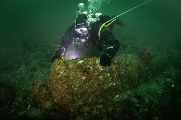Research divers uncover 16 British cannons off Germany's Heligoland Research divers uncover 16 British cannons off Germany's Heligoland