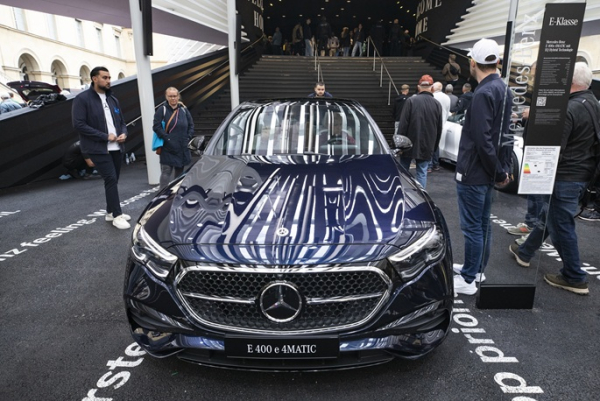 Europe's auto industry divided over EV transition Europe's auto industry divided over EV transition