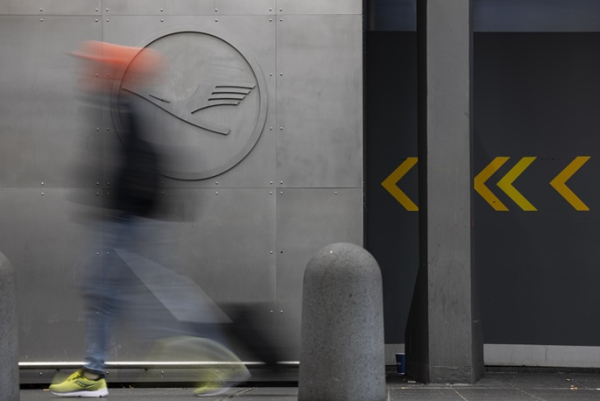 Lufthansa confirms plans to cut 4,000 jobs by 2030 Lufthansa confirms plans to cut 4,000 jobs by 2030