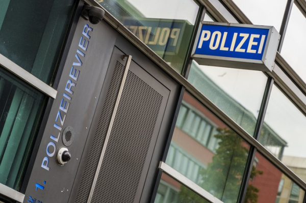 German police officers arrested after alleged assaults on prisoners German police officers arrested after alleged assaults on prisoners
