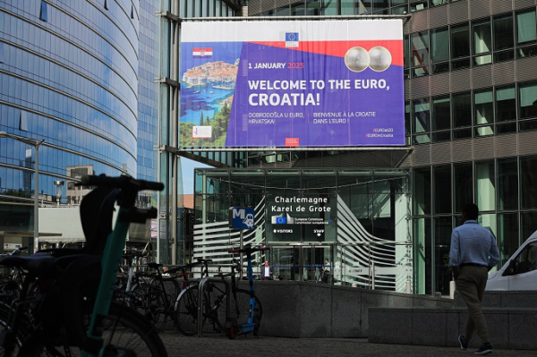 Croatia begins implementing new border system for non-EU travellers Croatia begins implementing new border system for non-EU travellers