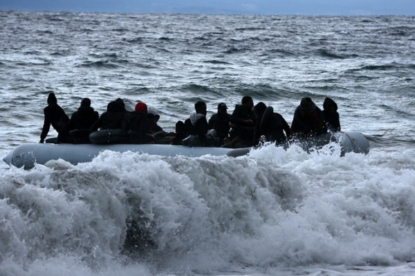 Migrant boat sinks off Greek island, 28 rescued, 3 missing Migrant boat sinks off Greek island, 28 rescued, 3 missing