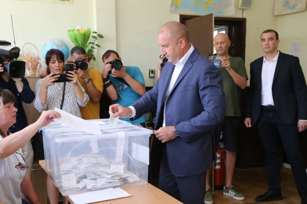 Bulgarian president says to resign ahead of parliamentary elections Bulgarian president says to resign ahead of parliamentary elections