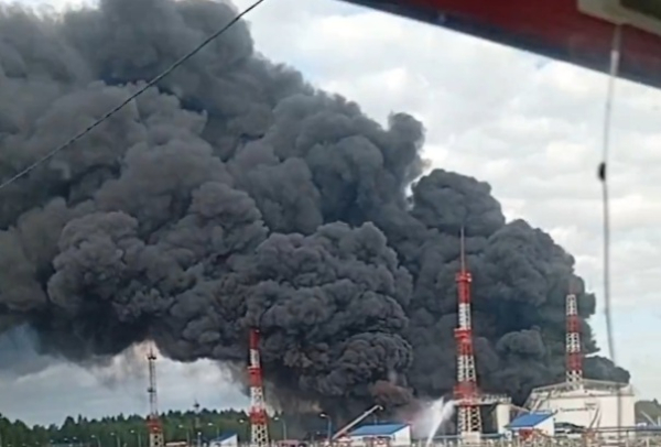 4 killed in large-scale Ukrainian drone attacks on Russia 4 killed in large-scale Ukrainian drone attacks on Russia